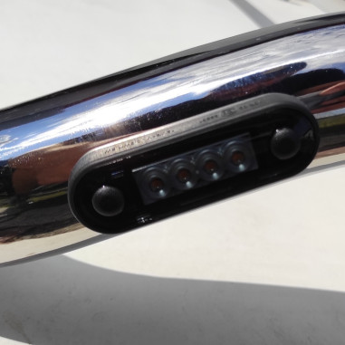 VOLVO FH4 FH5 TUBERÍA LATERAL INOX CON ORIFICIOS LED