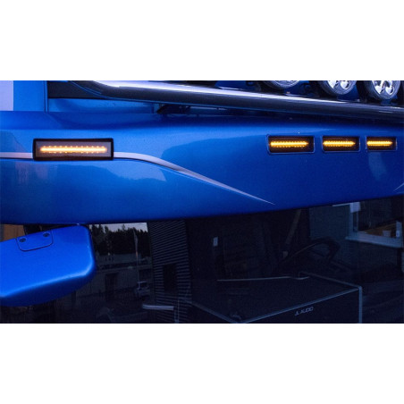 ORANJE DECORATIEVE LAMP VOOR ZONNEKLEP SCANIA 4/R