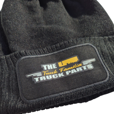 ZIMSKA KAPA S POMPONOM "THE TRUCK FAMILIA"