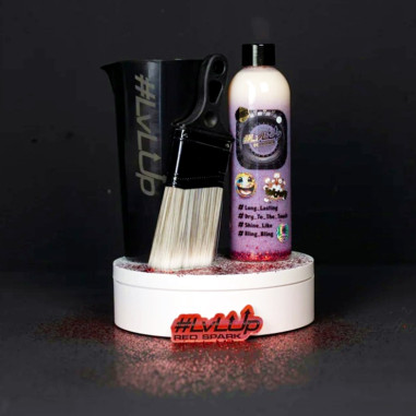 LvLUp TIRESHINE RED SPARK GLITTER 250ML PREPARAZIONE PER LA CURA DEI PNEUMATICI