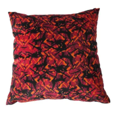 ENSEMBLE DANOIS : RIDEAUX EN PELUCHE ROUGES + ROULEAUX + COUSSIN + DÉS