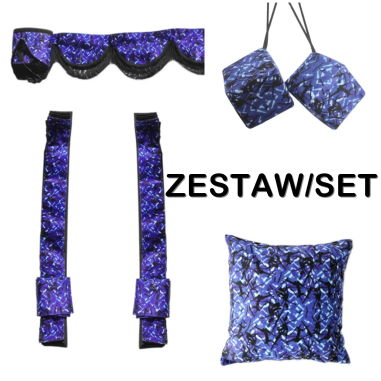 DEENSE SET: BLAUWE PLUCHE GORDIJNEN + ROLLEN + KUSSEN + DOBBELSTENEN