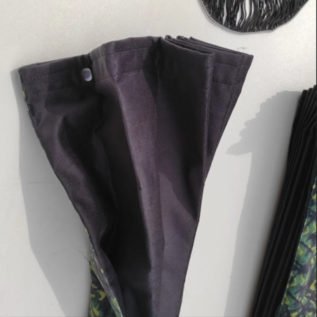 ENSEMBLE DANOIS : RIDEAUX EN PELUCHE VERTE + ROULEAUX DE PAIN + OREILLER + DÉS