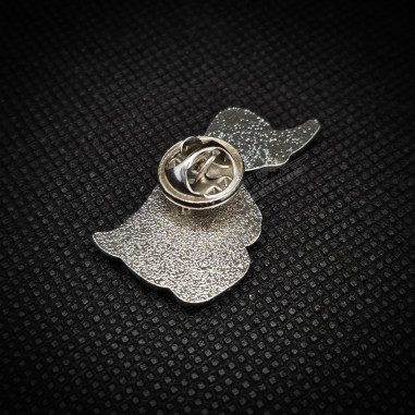 PIN "PATO ENOJADO" PELUCHE ROJO DANÉS